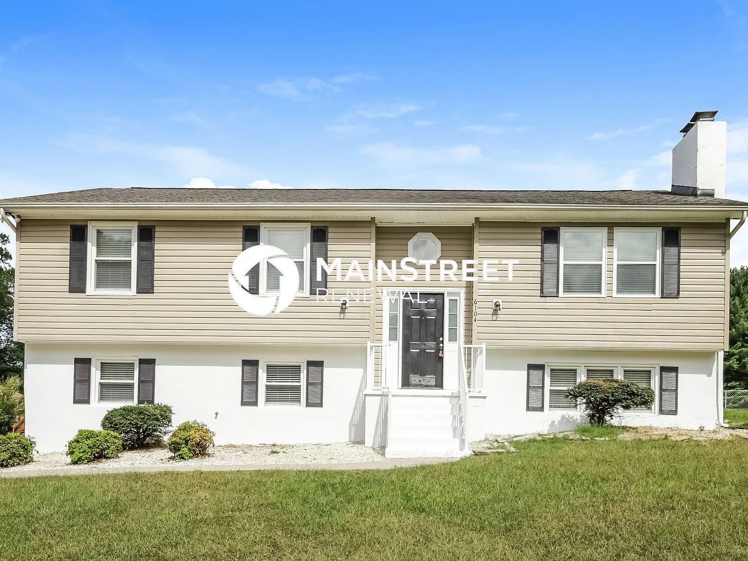 6104 Hunters Ridge Dr — Photo 1