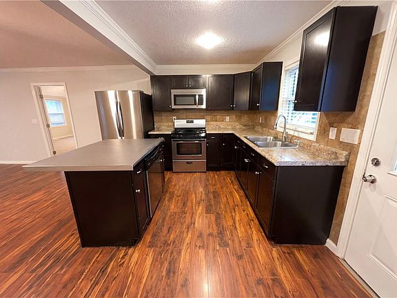 2nd image of 431 Cedarcrest Rd