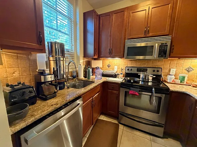 817 N Elm St #C — Photo 10