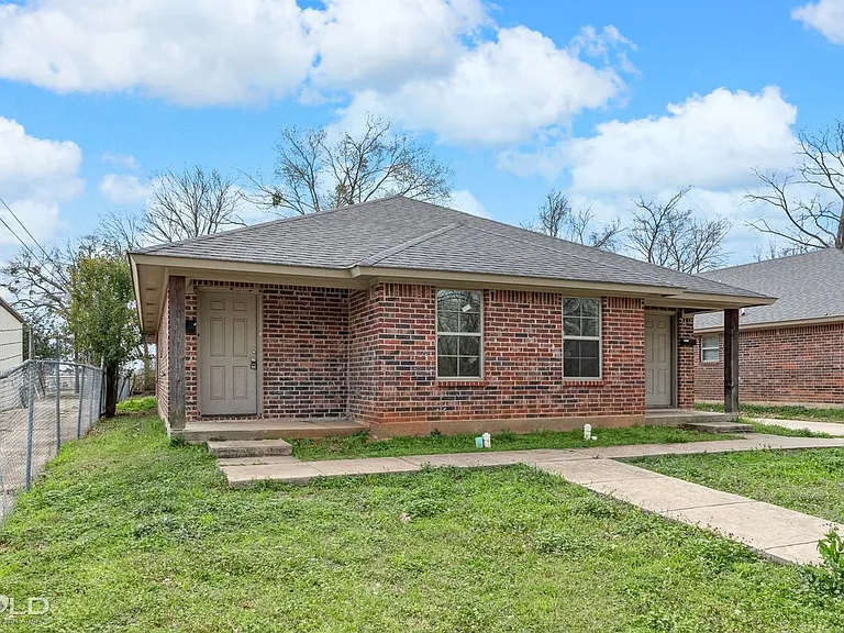 1719 Lakeshore Dr #B — Photo 3