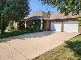 1923 Meadowbrook Dr, West Plains, MO 65775