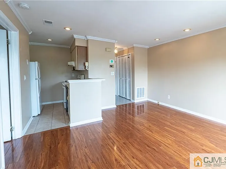 336 Cozzens Ct — Photo 18