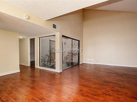 3rd image of 2882 San Martin Ct