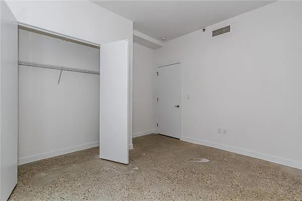 Rented by Avenue Sotheby's International Realty | media 23