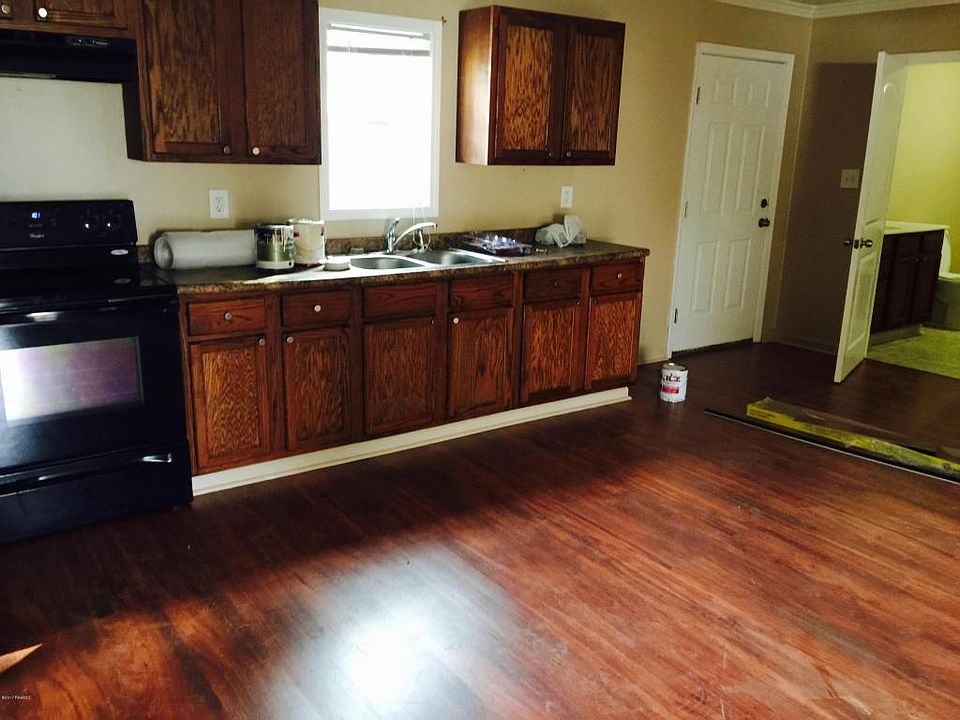 2nd image of 408 3rd St