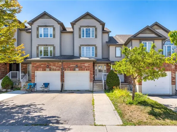 61 Madeleine St, Kitchener, ON N2R 1V4