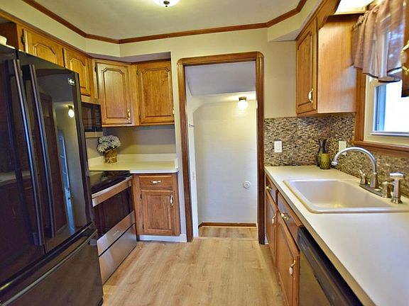 5th image of 6280 Westminster Dr