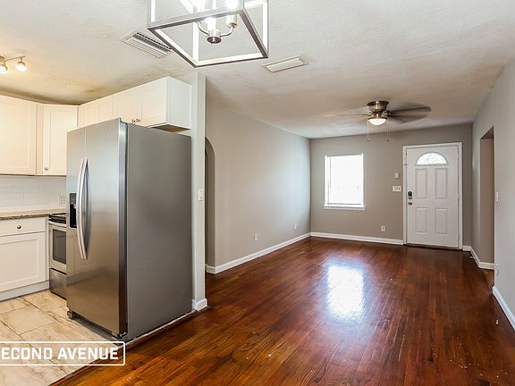 4th image of 4031 Skycrest Dr