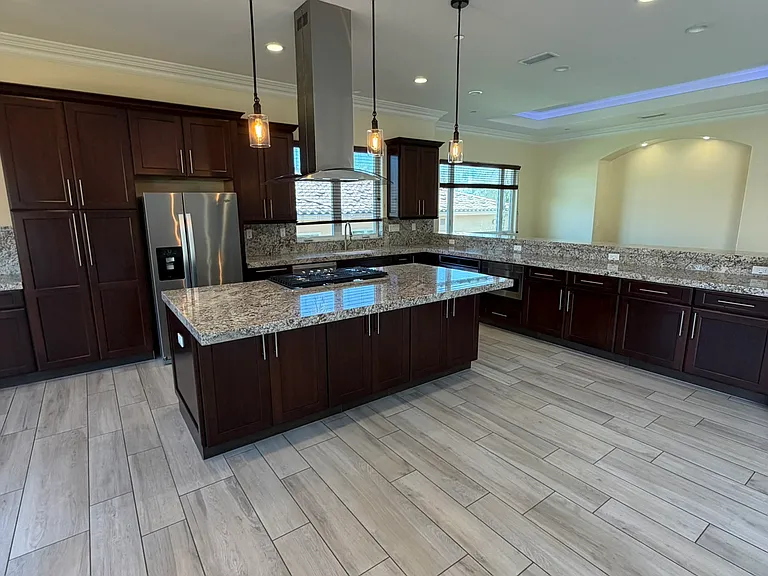 7603 Romeria St — Photo 15