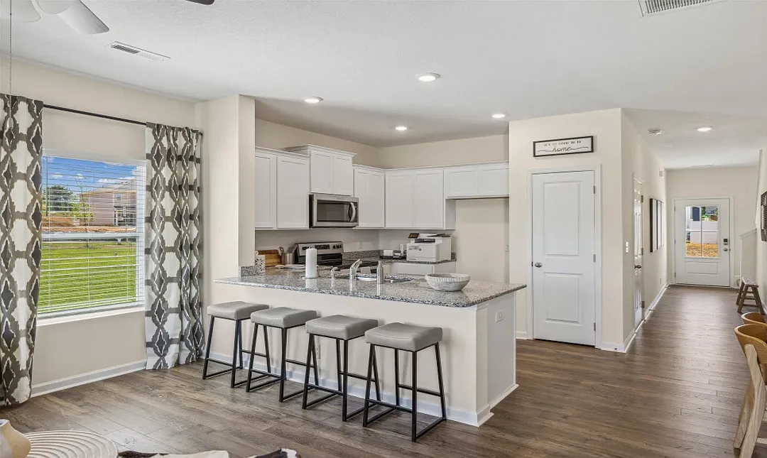 302 Wall St — Photo 2