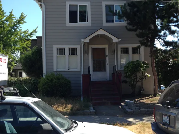703 NE 43rd St, Seattle, WA 98105