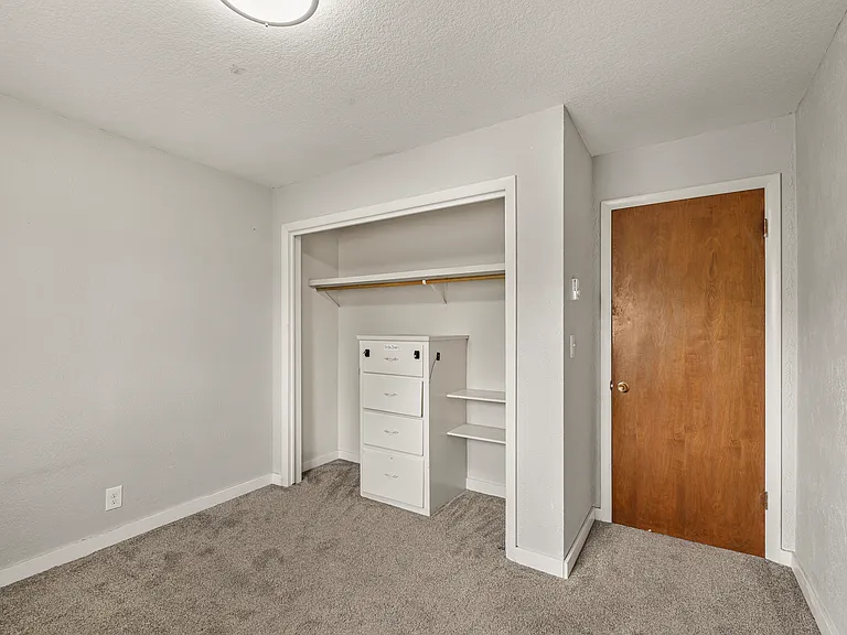 275 Park St — Photo 12