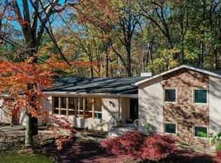 65 Hillcrest Rd, Martinsville, NJ 08836
