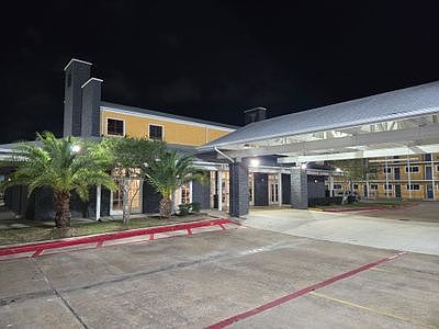 Building Photo 5