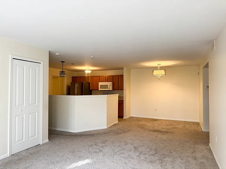 47909 Cardiff Ave — Photo 8