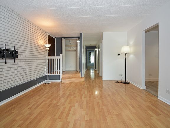 5th image of 1312 Cass Ln W APT 102