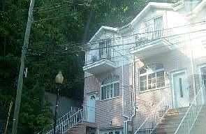 1st image of 31 Maxie Ct