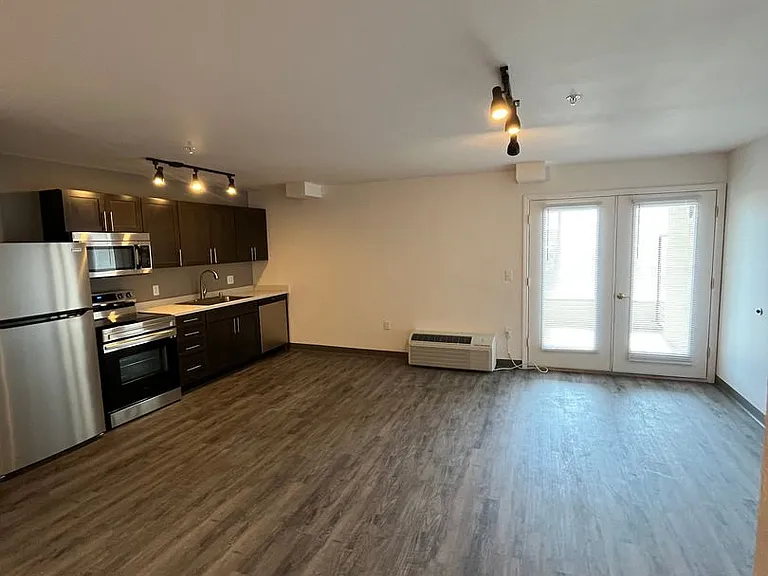 Live at the BLVD 2500 New, beautiful and best location! — Photo 44
