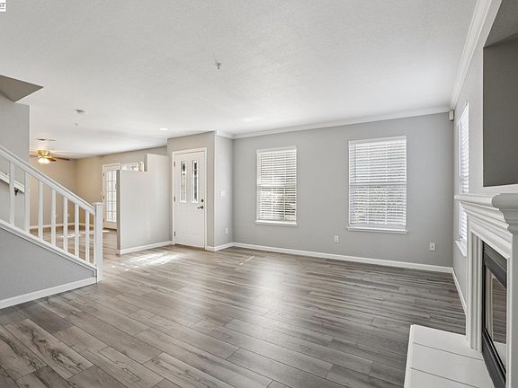 3rd image of 2159 Walsingham Ct #62