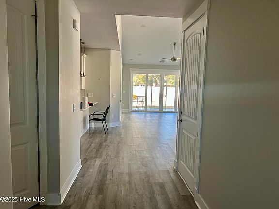 4th image of 1558 Harbour Place Drive