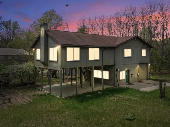 10685 Indian Woods Trl, Roscommon, MI 48653