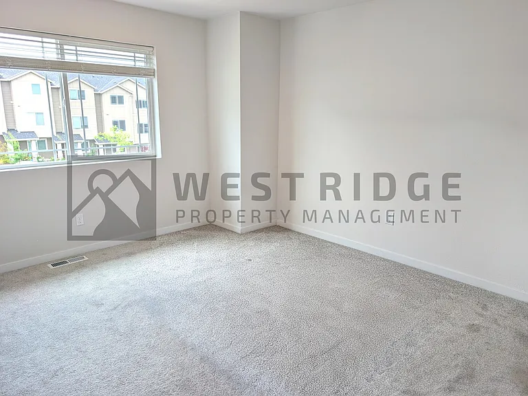 15046 NW Ethel Ln — Photo 9