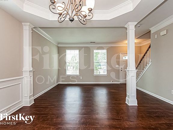 5th image of 1619 Eastway Dr