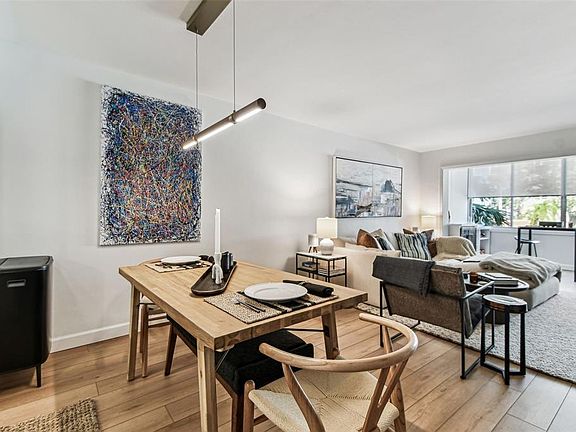 4th image of 620 Edgewater Dr Unit 204