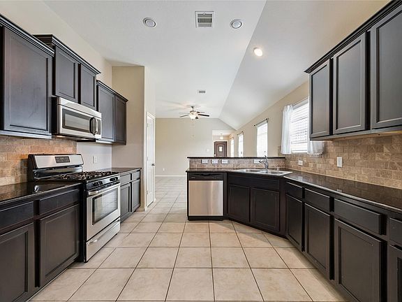5th image of 3426 Bainbridge Hill Ln