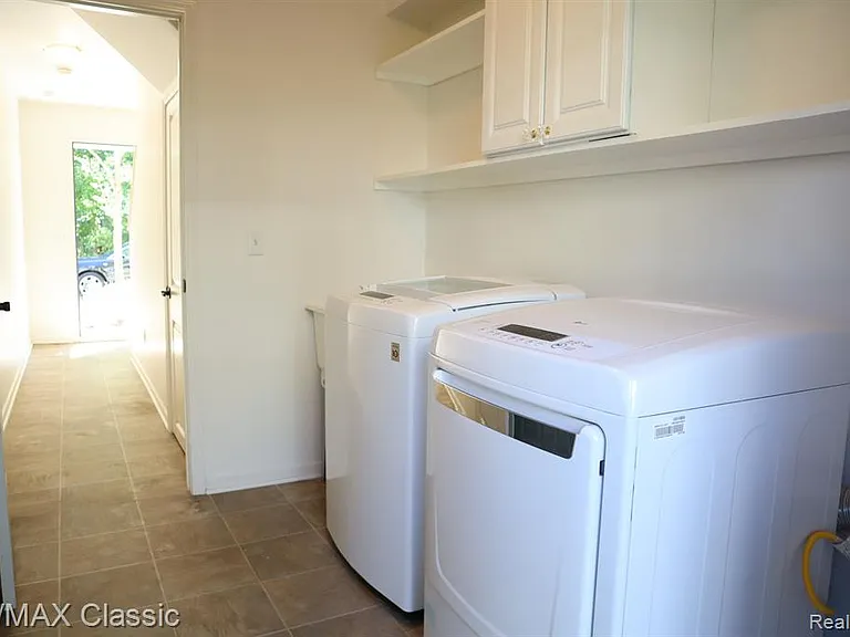 28561 Melanie Ln — Photo 21