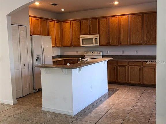 4th image of 2722 Star Grass Cir