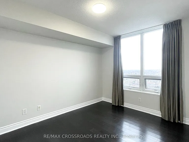 25 Greenview Ave #2028 — Photo 17