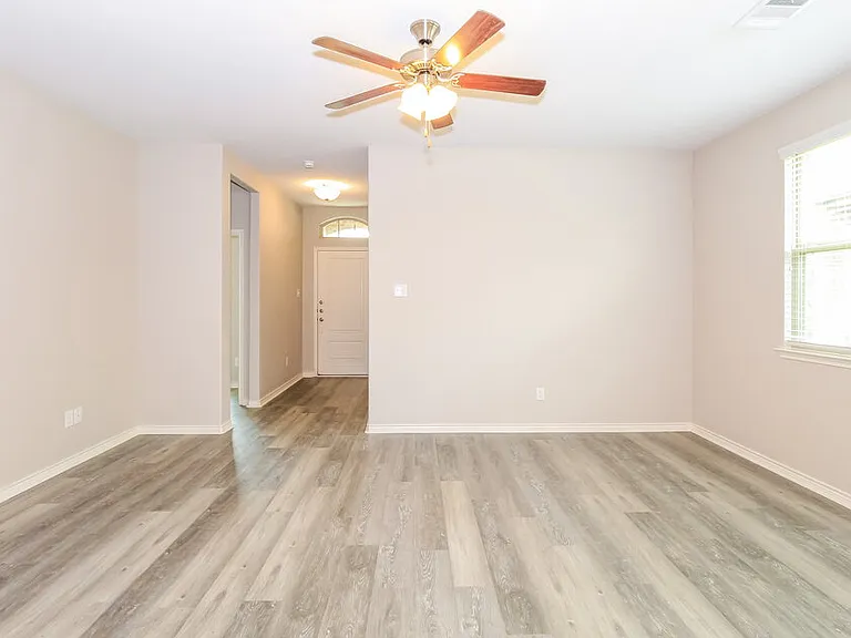 2157 Barx Dr — Photo 6
