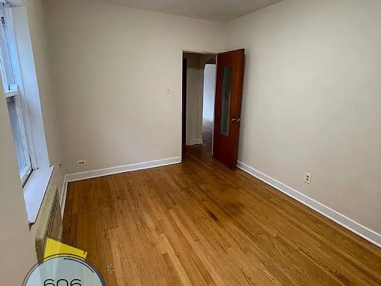1645 Gunderson Ave, Berwyn! — Photo 6