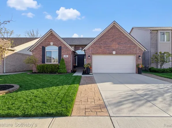 5735 Gregory Dr, Shelby Township, MI 48317