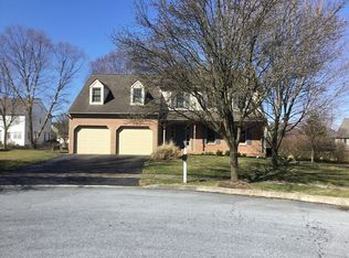 826 Cypress Ct, Hummelstown, PA 17036