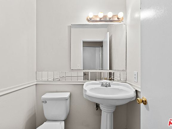 4th image of 1716 W 146th St APT 2
