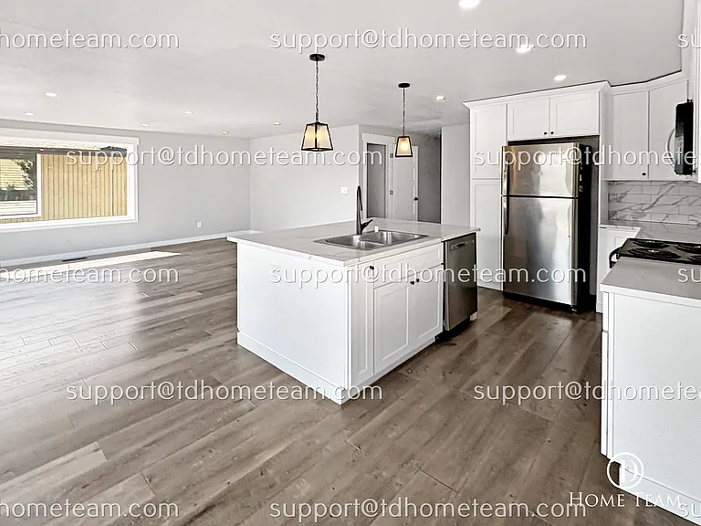 405 Maple Ave NW — Photo 7