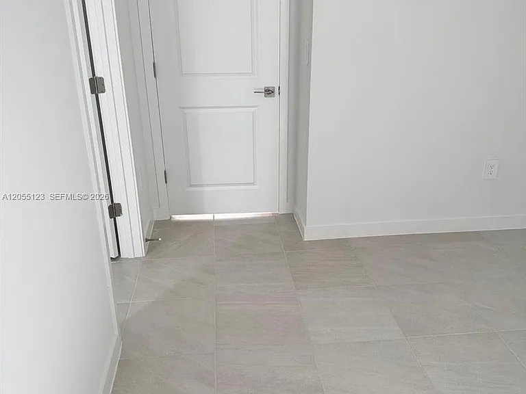 617 NE 2nd St #0 — Photo 13