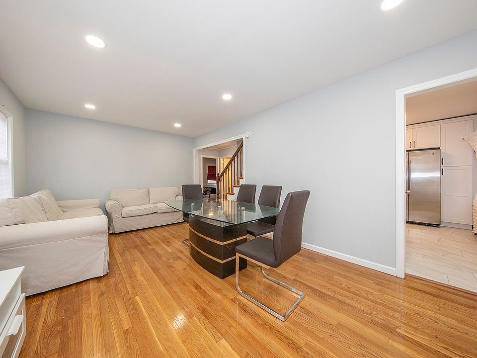 1st image of 420 Cedar St