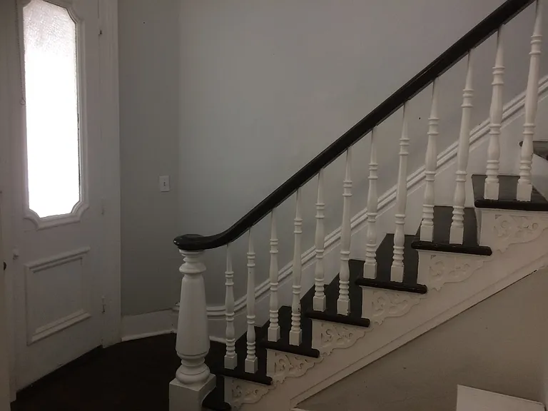 125 Farm St #2 — Photo 9