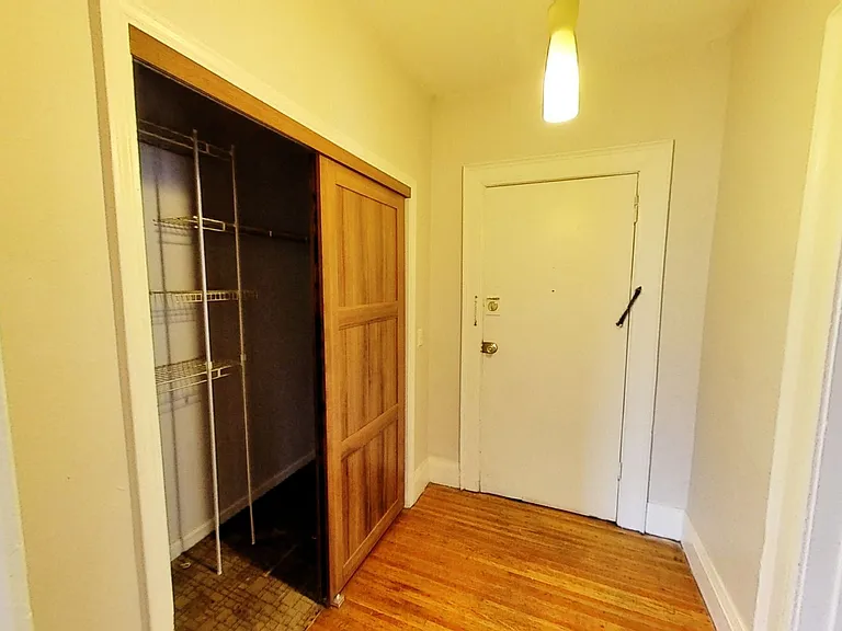 30 Oxford St #3 — Photo 2