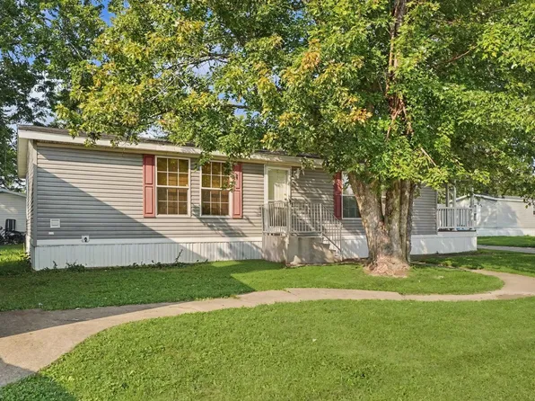 1226 Mason Cir, Urbana, IL 61802