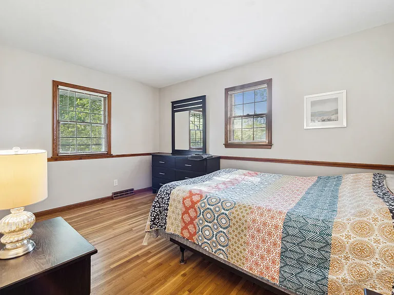 10527 Morgan Ave S — Photo 29