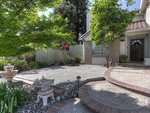 3rd image of 640 Yampa Way