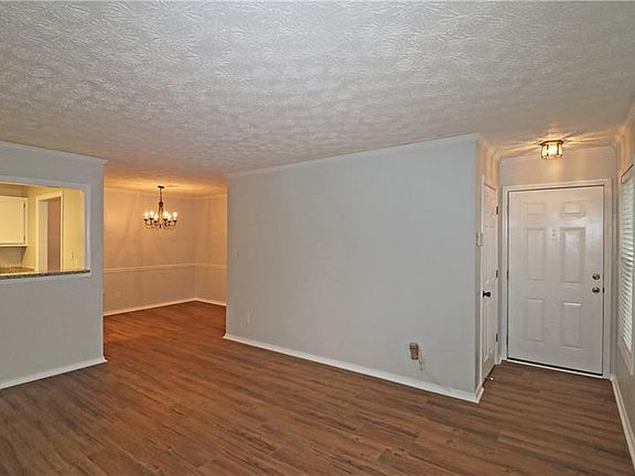 2nd image of 2101 Country Park Dr SE