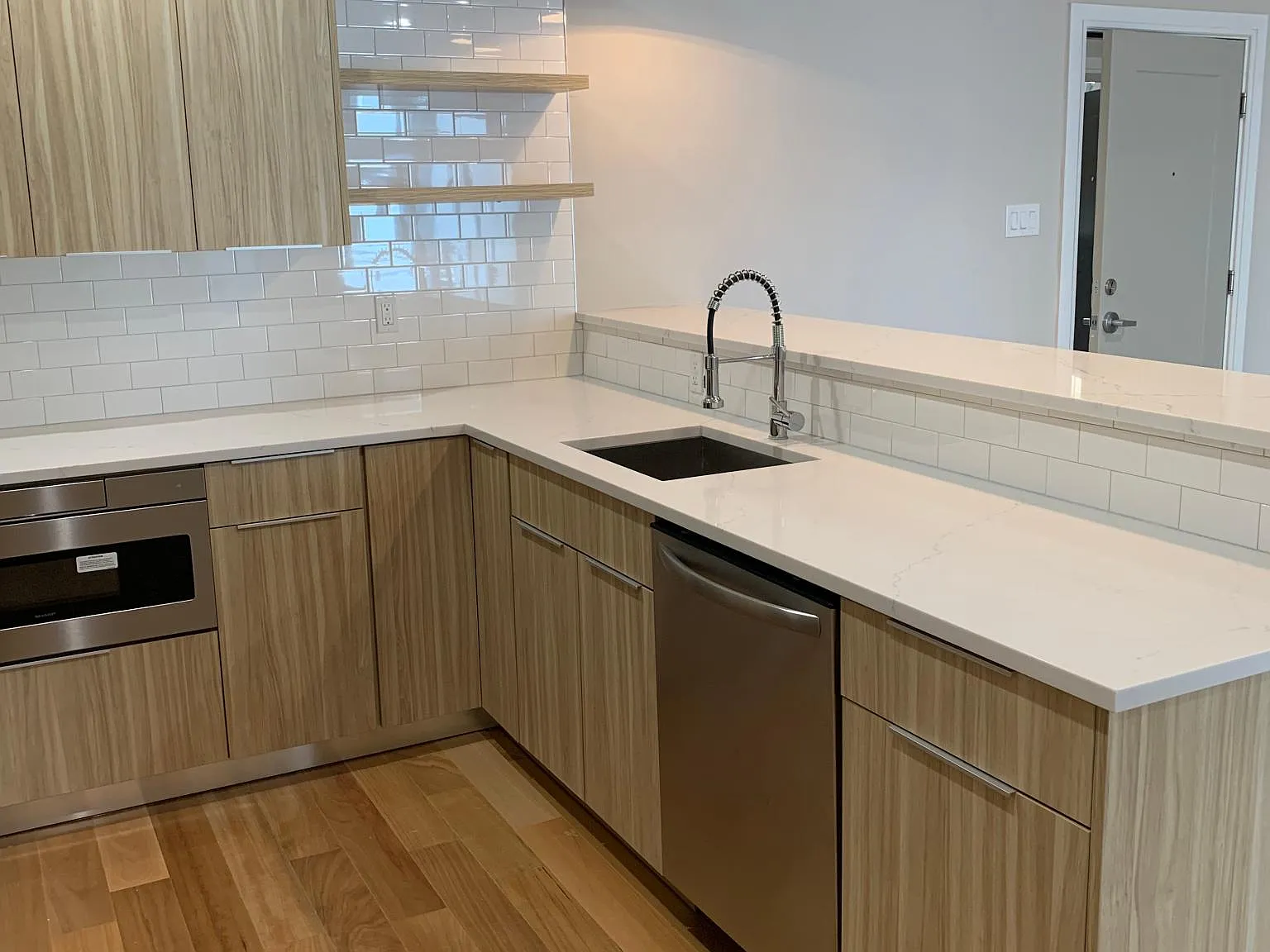 3204 Capri Dr — Photo 4