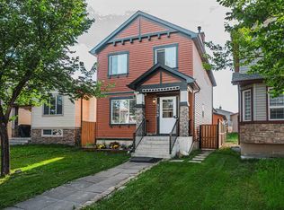 9249 W Saddlebrook Dr NE, Calgary, AB T3J 5M5