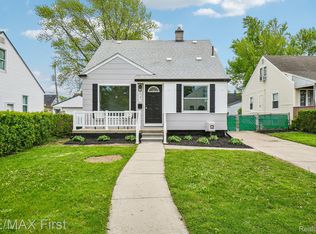 547 Leroy Ave, Clawson, MI 48017