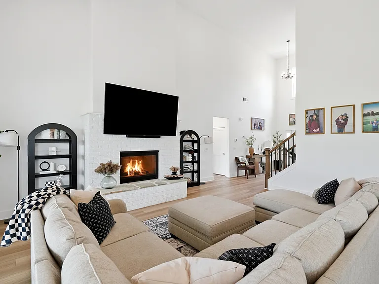 2049 Chestnut Oak Trl — Photo 30